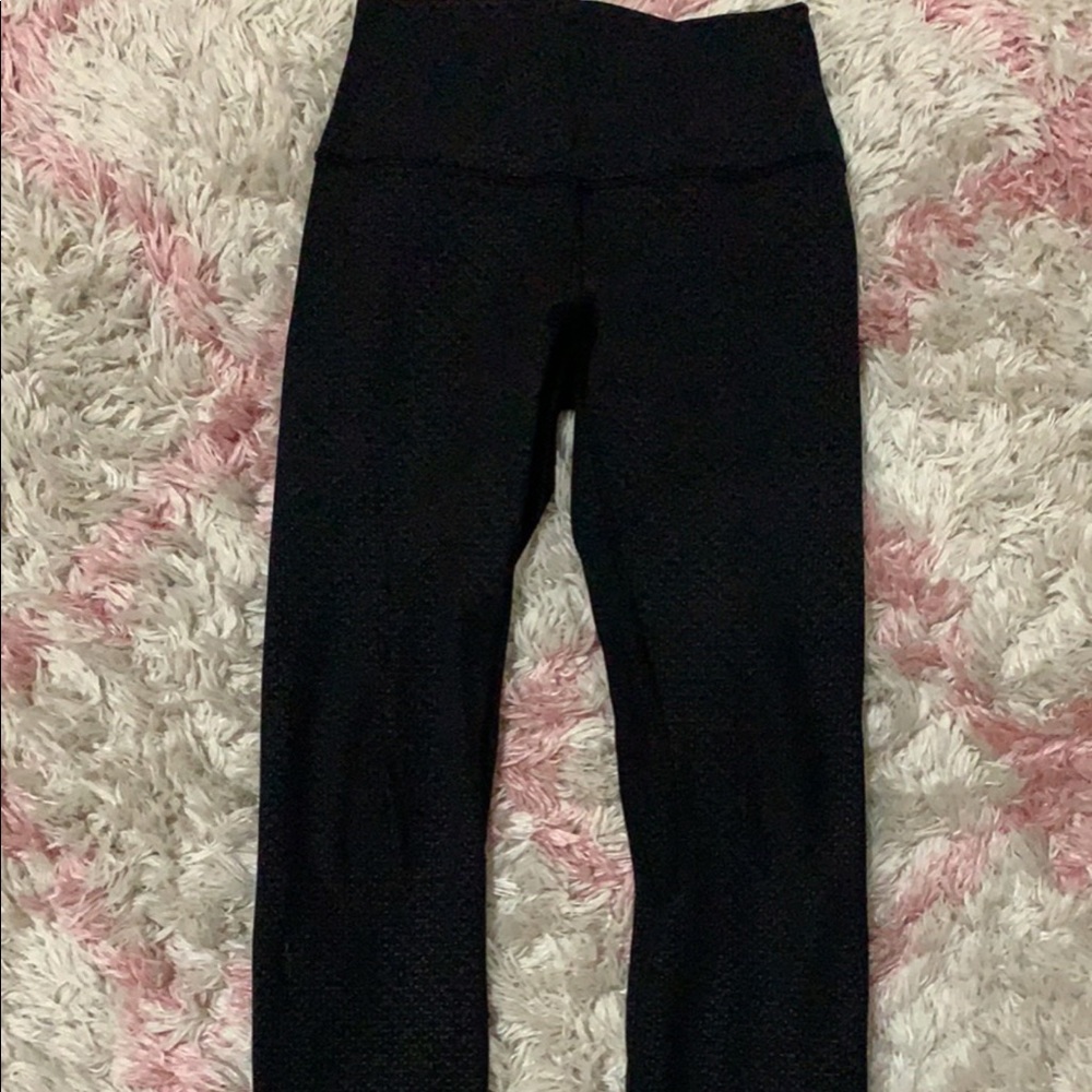 Lululemon black emboss align 4